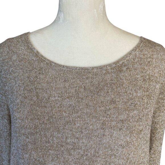 Soho beige and white layered pullover stretchy 3/4 sleeve top with gold shimmer - Picture 5 of 9